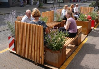 Das temporäre THALESruhr-Parklet an der Hattinger Straße.